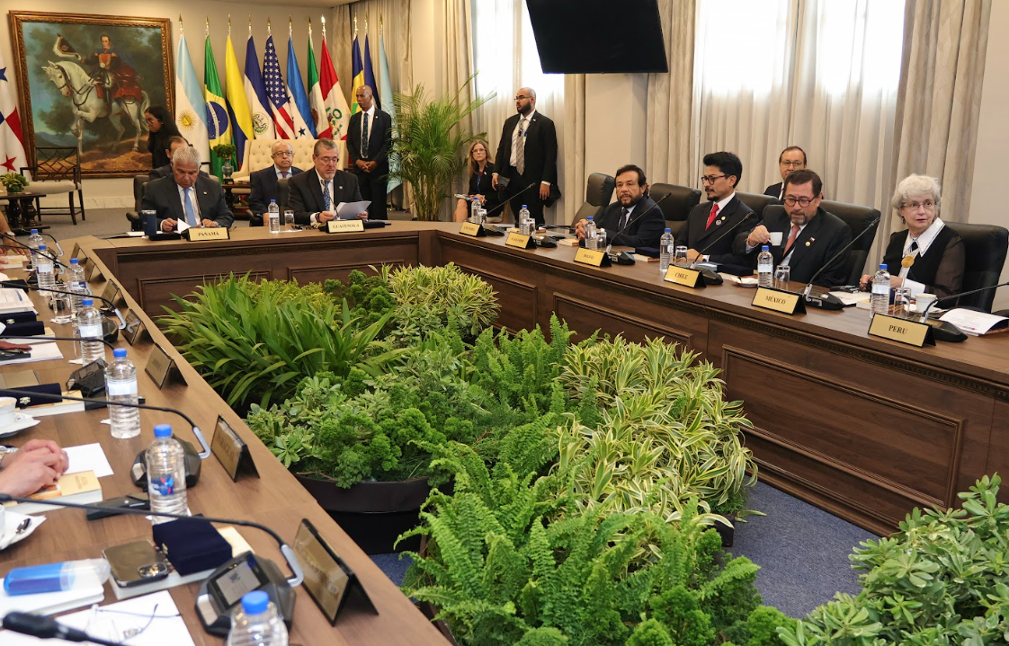 Presidente Bernardo Arévalo participa en el acto de los 200 años del Congreso Anfictiónico