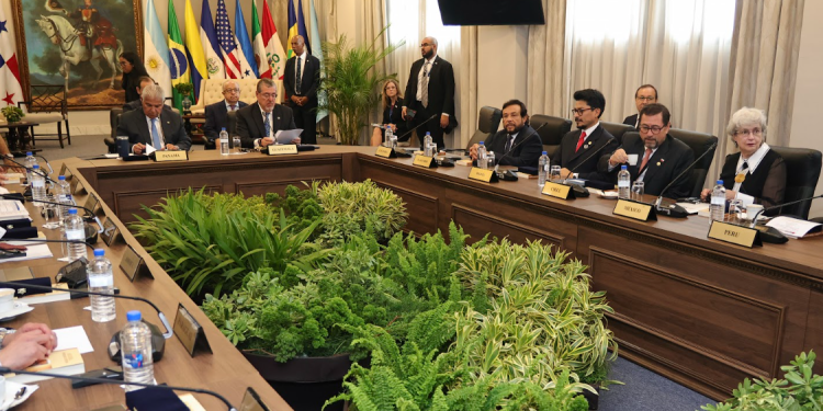 Presidente ratifica compromiso con el multilateralismo durante su gira de trabajo a Panamá
