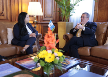 Presidente se reúne con la Subsecretaria Adjunta para Centroamérica, Ana Quintana-Lovett