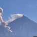 Autoridades prohíben ascensos a los volcanes de Fuego y Santiaguito