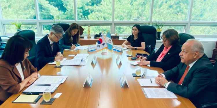 Canciller Carlos Martínez se reúne con la Agencia Coreana de Cooperación Internacional