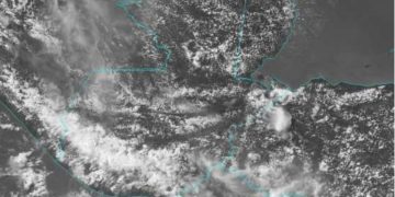 La depresión tropical TWO-E en el océano Pacífico, causa inestabilidad atmosférica en el país.