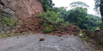 Entre las emergencias atendidas: Las constantes lluvias causaron un derrumbe que obstaculizó el paso en ruta de El Quetzal, San Marcos.