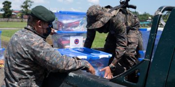 El ministro Henry Saenz ratificó que el Centro de Operaciones de Emergencia se mantiene activado para coordinar las acciones de respuesta institucional.