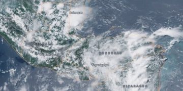 El mapa de satélite muestra persistencia de nublados en distintas sonas del territorio nacional.