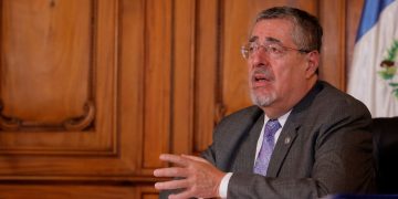 El presidente Bernardo Arévalo destaca que la nueva ley antilavado permitirá incentivar la inversión y la generación de empleo.