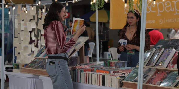 Comienza la fiesta literaria en Quetzaltenango