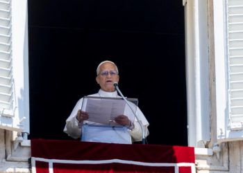 Luego del rezo del Angelus, el Papa exhortó a los gobernantes a acoger a las víctimas de persecución.