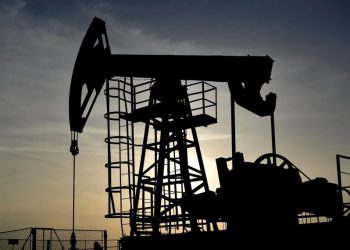 El petróleo de Texas volvió a subir al escalar la tensión en Oriente Medio.