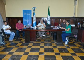 Instituciones, sector turístico y empresarios coordinan acciones para fortalecer la movilidad vial en Retalhuleu
