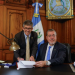 Presidente y ministro de Salud firman el reglamento que da vida a la Ley de Atención Integral del Cáncer. (Foto: Gilber García)