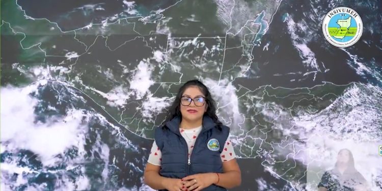 El reporte del Insivumeh destaca el acercamiento de una onda del esta al país.