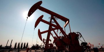 Luego del acuerdo entre Estados Unidos e Irán, el petróleo de Texas abre con caída de más del 5 %.