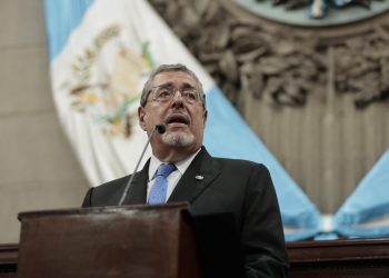 Presidente participó en la sesión solemne por el aniversario de promulgación de la constitución. (Foto: Noé Pérez)