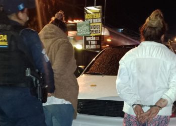 Las detenidas fueron identificadas como Alisson N, de 31 años, y Katherine N, de 35 años. / Foto: PNC