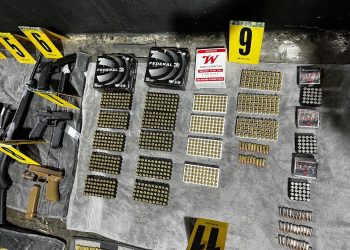 Armamento localizado en Santo Tomás de Castilla. / Foto: PNC