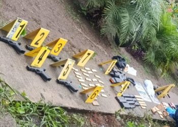 PNC informó sobre la localización de un arsenal durante un allanamiento realizado este fin de semana en la aldea San Juan Arana. / Foto: PNC