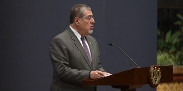 Presidente Bernardo Arévalo participó con la ronda de este lunes. (Foto: Álvaro Interiano)