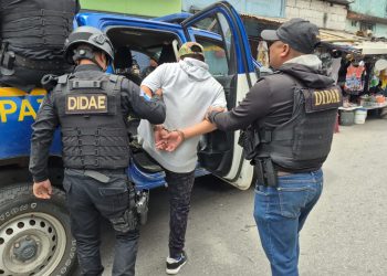Los investigadores de la DIDAE también reportan la captura de Hugo N, de 22 años, alias Topo. / Foto: PNC