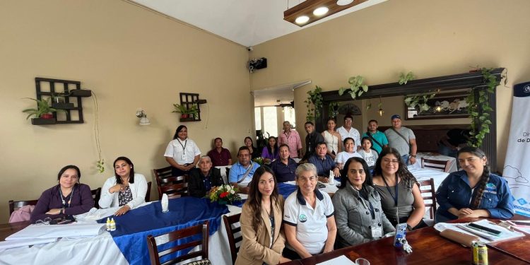 Jutiapanecos refuerzan su identidad xinka con taller impartido por el MCD./Foto: MCD.