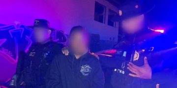 Agentes lograron interceptar el vehículo y detener a Ángel N, de 33 años, quien conducía el camión al momento de la captura. / Foto: PNC