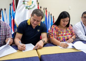 Impulsan proyectos de infraestructura vial y agua potable en Chahal, Alta Verapaz