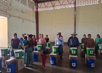 Entregan ayuda humanitaria a familias afectadas por inundaciones en Panzós