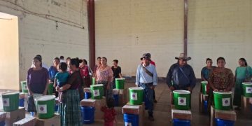 Entregan ayuda humanitaria a familias afectadas por inundaciones en Panzós