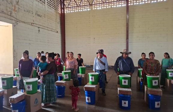 Entregan ayuda humanitaria a familias afectadas por inundaciones en Panzós
