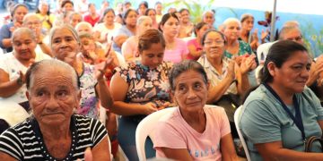 Comadronas reciben estipendio y reconocimiento especial en Retalhuleu