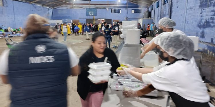 Comedor social sigue brindando acompañamiento y alimentación a los afectados por lluvias en Cuilapa, Santa Rosa