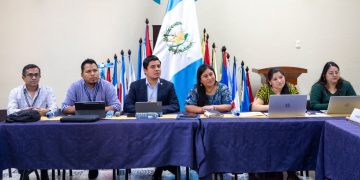 Comunidades Q’eqchi’ avanzan en seguimiento de compromisos sobre salud, educación e infraestructura en Alta Verapaz