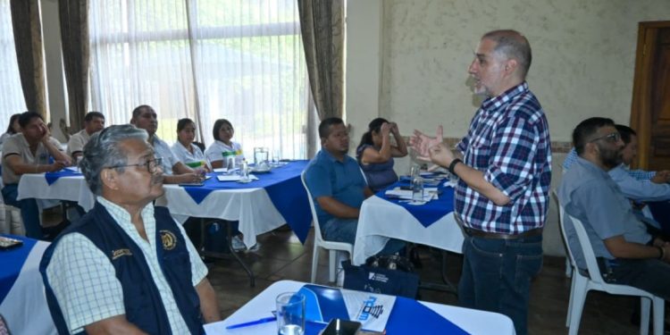 Retalhuleu fortalece la gobernanza municipal sobre agua, saneamiento y desechos sólidos