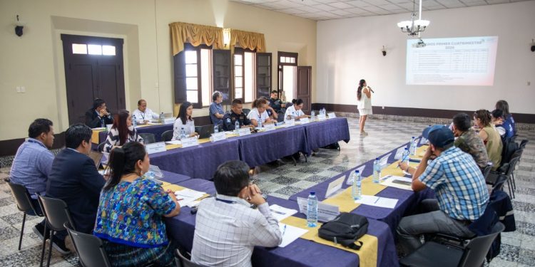 Sesión del Gabinete Departamental da seguimiento de acciones estratégicas en Alta Verapaz