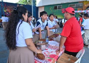 Feria del agricultor impulsa la producción local y fortalece la economía rural en San Sebastián