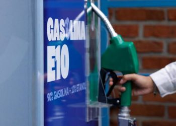 La mezcla de combustible con etanol generará una rebaja. (Foto: archivo)