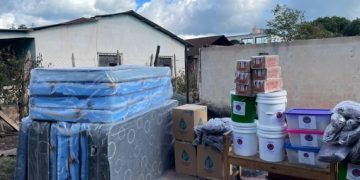 Brindan ayuda humanitaria a familias afectadas por incendio estructural en San Juan Chamelco