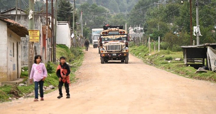Mejoramiento del camino rural CR-TOT-34 impulsará el desarrollo económico y social en Totonicapán y Quetzaltenango
