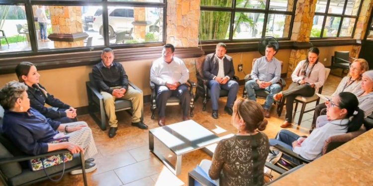 Primera dama fortalece coordinación con gobernadores de la Región Oriente para impulsar el desarrollo social