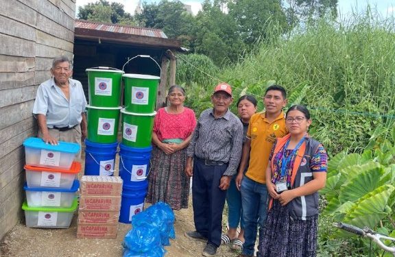 Entregan ayuda humanitaria a familias afectadas por inundaciones en San Juan Chamelco