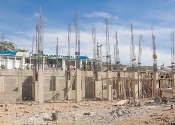 Supervisan avances en el mejoramiento de la Escuela Primaria del Casco Urbano de Camotán