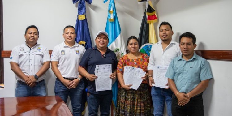 Alta Verapaz impulsa proyectos de infraestructura vial en San Pedro Carchá