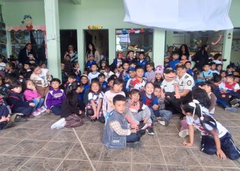 Prevención del Delito de PNC y UPCV impulsan acciones contra la violencia en establecimientos educativos de Sacatepéquez