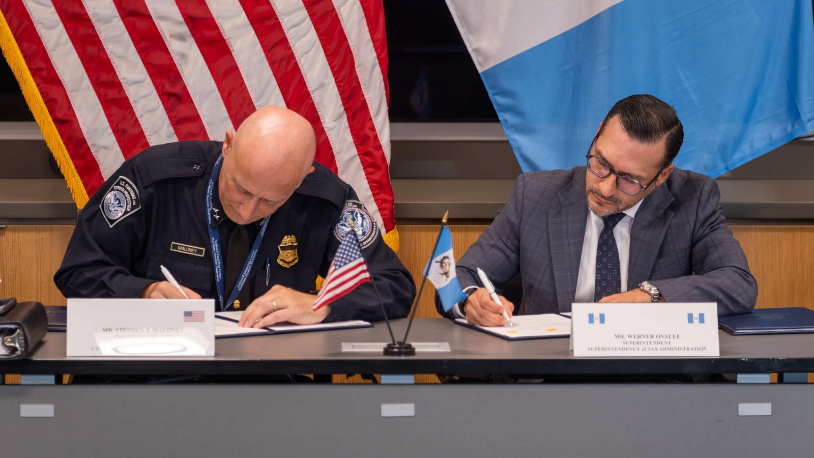 SAT fortalece la cooperación aduanera con los Estados Unidos de América