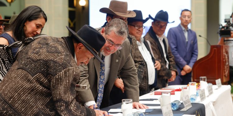 Ejecutivo reconoce a las Autoridades Indígenas con nueva agenda de trabajo en Sololá