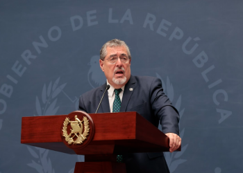 Cancillería apoya a guatemalteco afectado por el terremoto en Venezuela