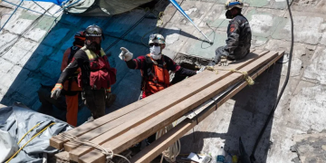 Venezuela continúa con las labores de rescate y desescombro tras ocho días de los terremotos