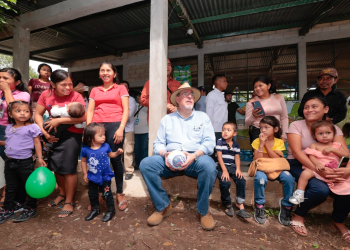 Presidente Arévalo supervisa avances de Mano a Mano en Jocotán, Chiquimula, para combatir la pobreza y la desnutrición
