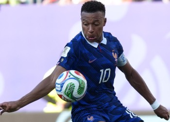 Francia vence a Paraguay con un penal de Mbappé y clasifica a los cuartos de final del Mundial 2026