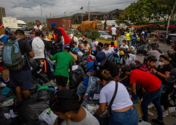 Más de 14.600 personas permanecen en 87 campamentos tras el doble terremoto en Venezuela
